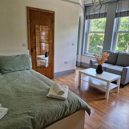 Bright Studio Apartment In A Perfect Location لندن المظهر الخارجي الصورة