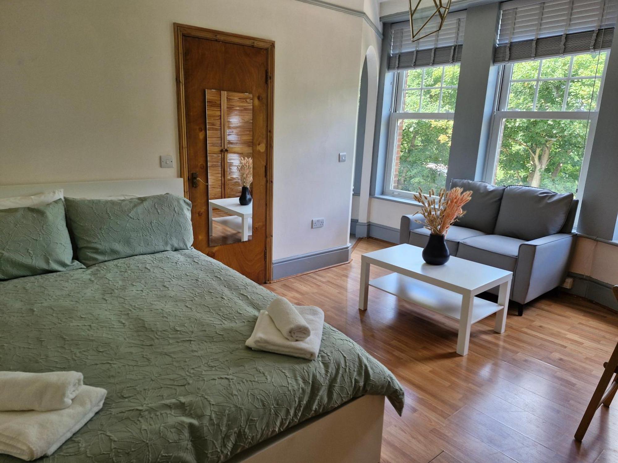 Bright Studio Apartment In A Perfect Location لندن المظهر الخارجي الصورة