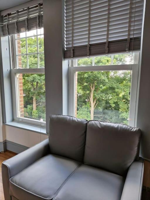 Bright Studio Apartment In A Perfect Location لندن المظهر الخارجي الصورة