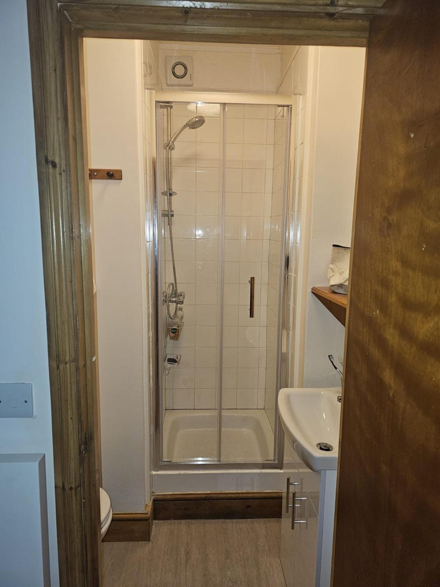 Bright Studio Apartment In A Perfect Location لندن المظهر الخارجي الصورة